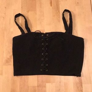 Black tie-front crop top
